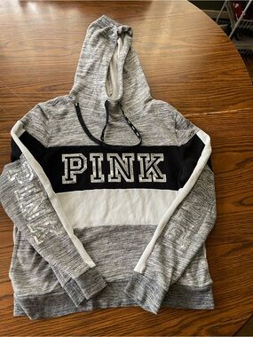 Women’s Pink Hoodie Size Large
